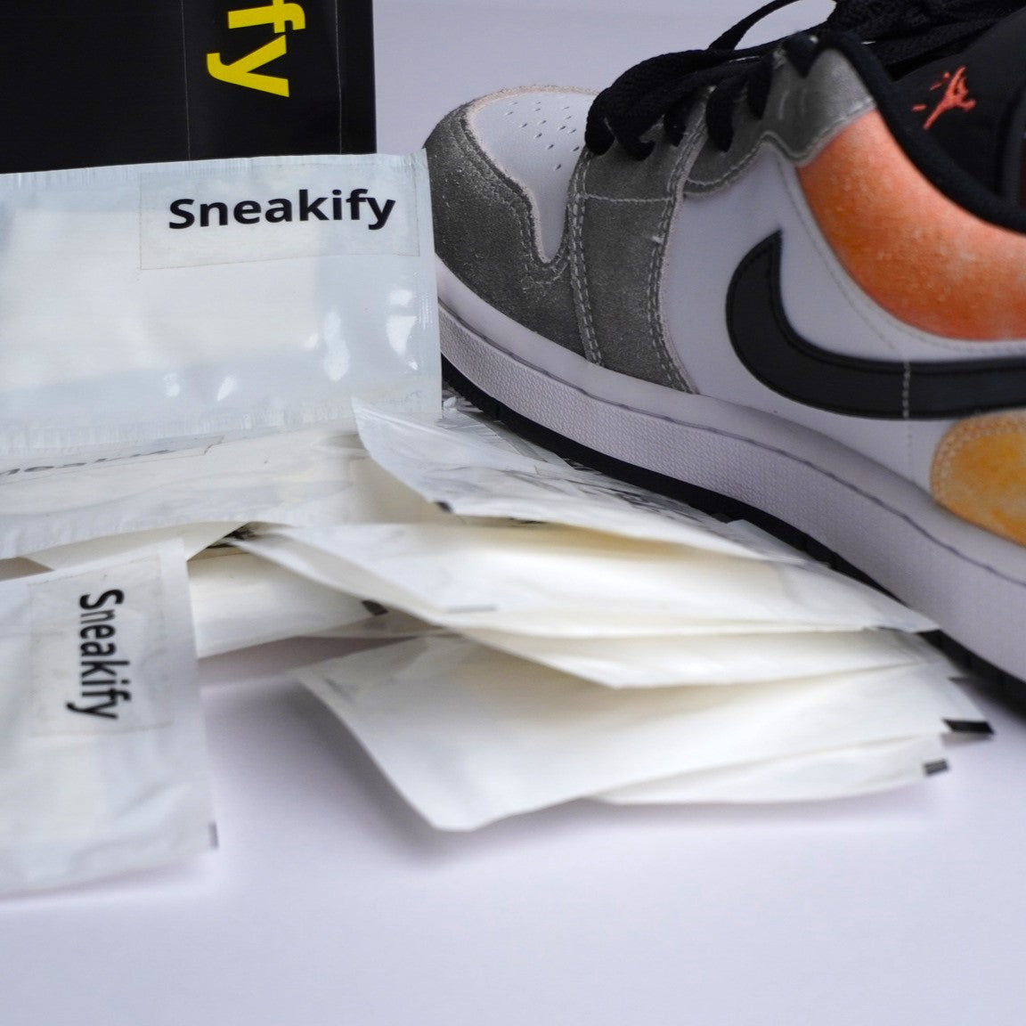 Sneaker wipes